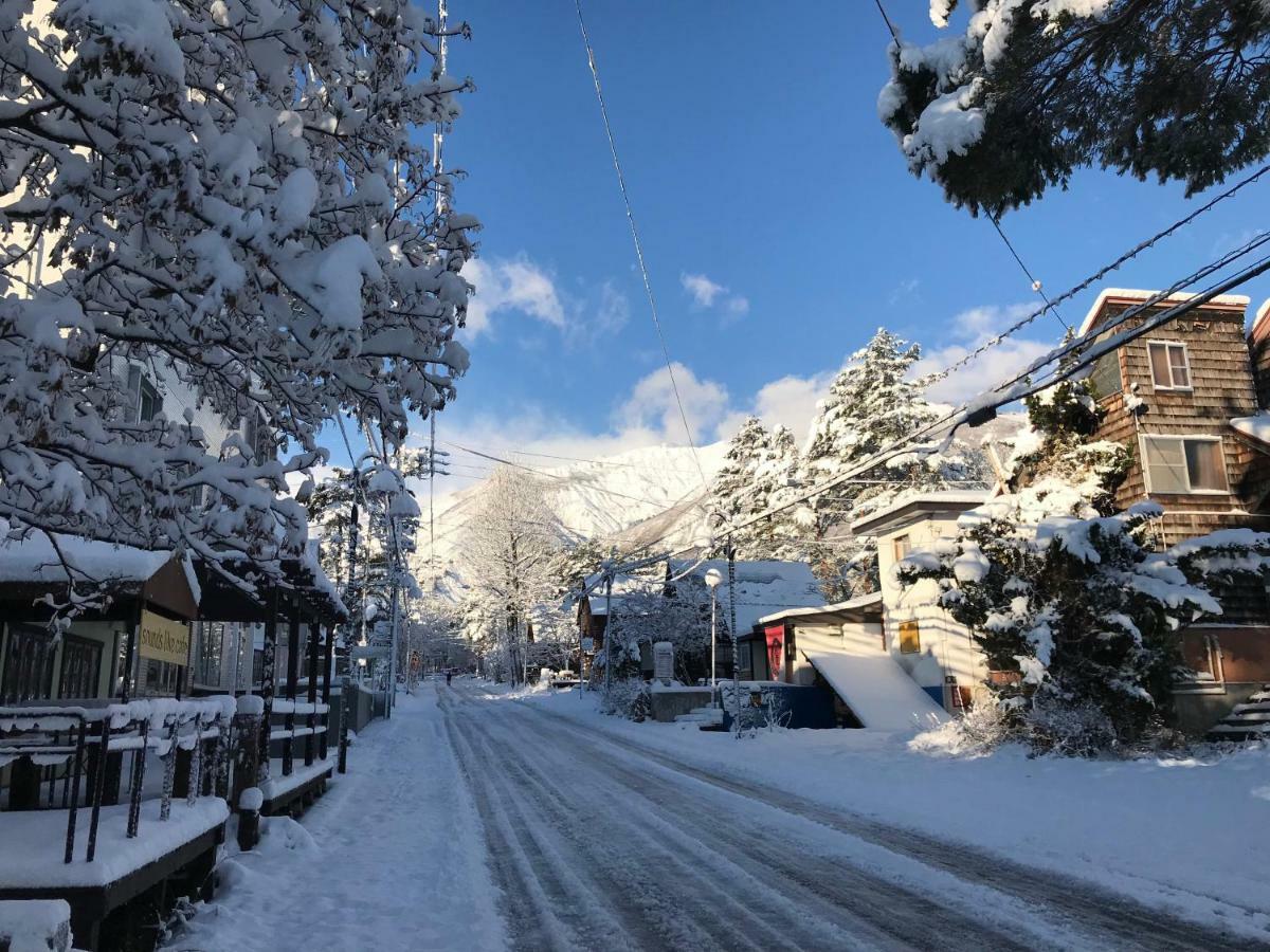 Pension Eastmountain Hakuba Eksteriør billede